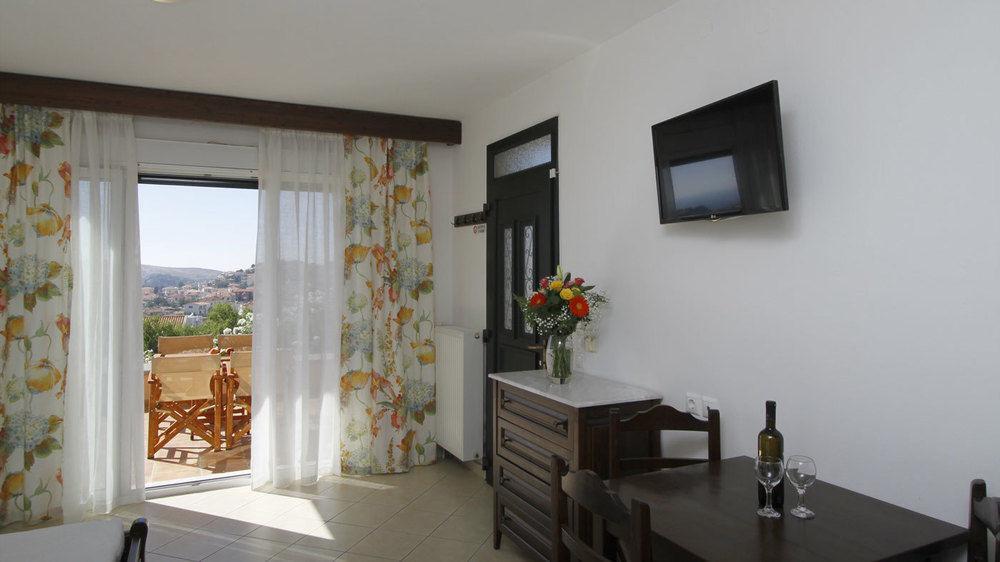 מירינה Amygdalies Apartments מראה חיצוני תמונה